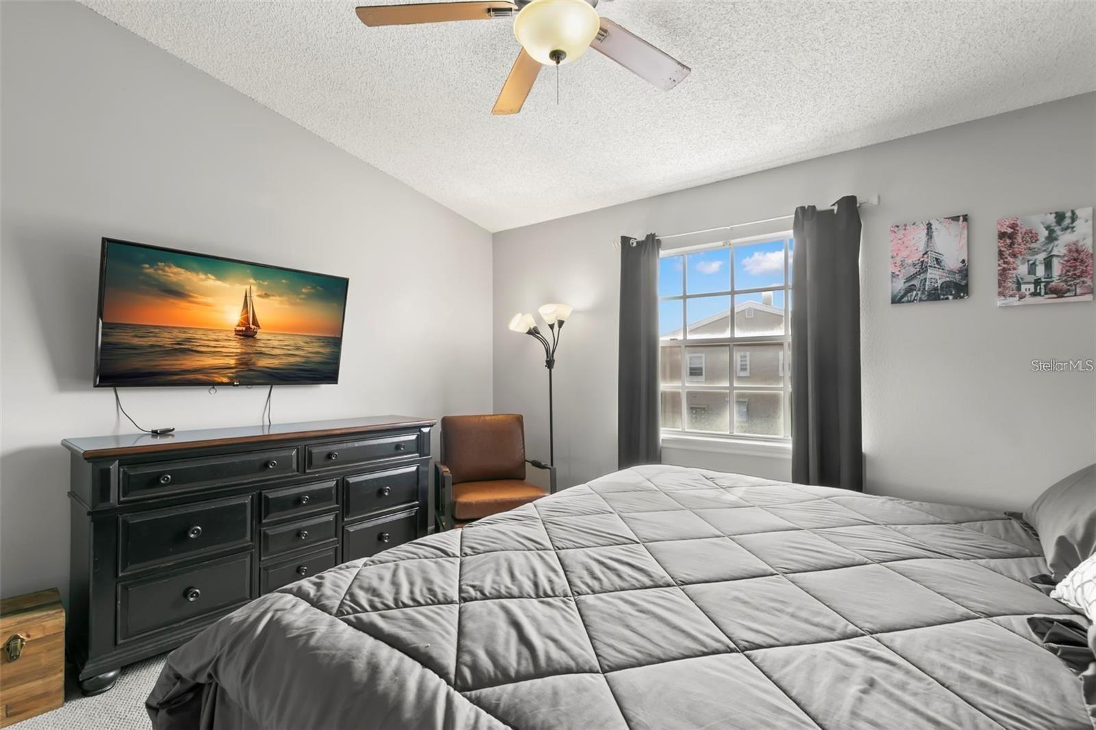 PINEBROOK ESTATES - Residential Lease