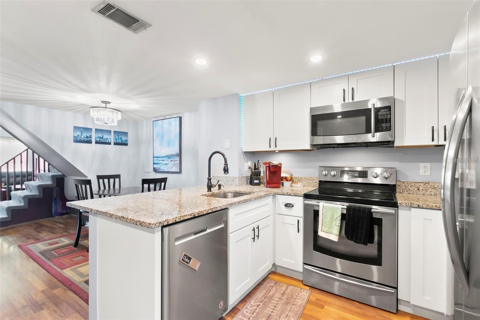 PINEBROOK ESTATES - Residential Lease