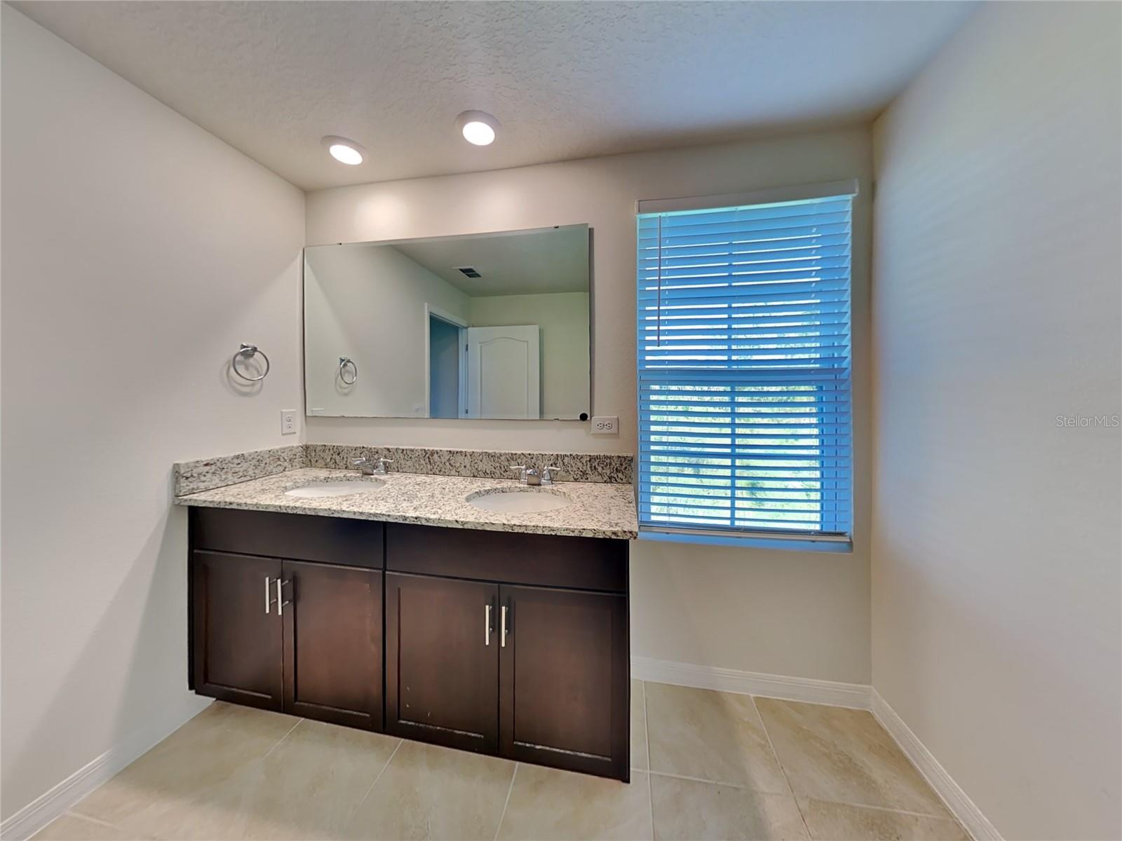 PALMS PH 5 - Residential Lease