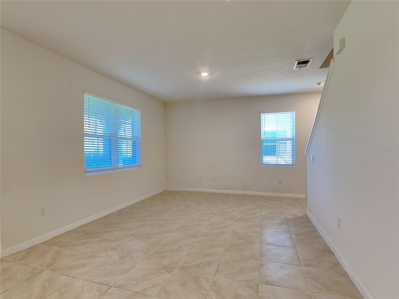 PALMS PH 5 - Residential Lease