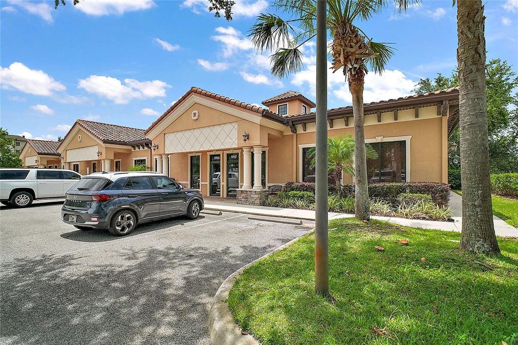 Photo of 1707 Mayo Drive, Tavares, FL 32778 (MLS # G5098371)