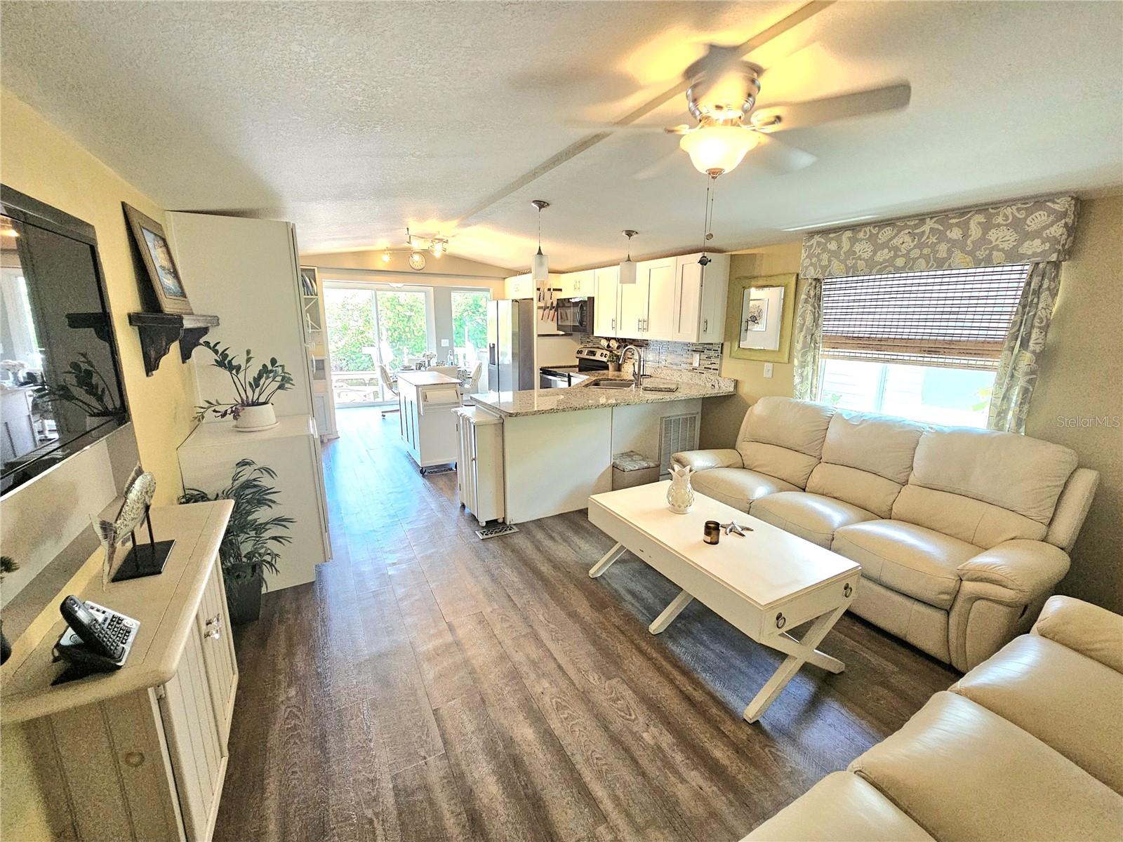 HARBOR LIGHTS MHP CO-OP - Residential