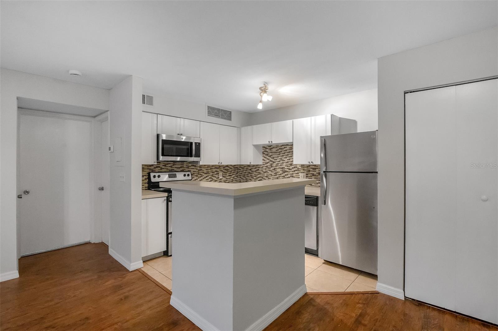 LAKEWOOD PARK A CONDO - Residential