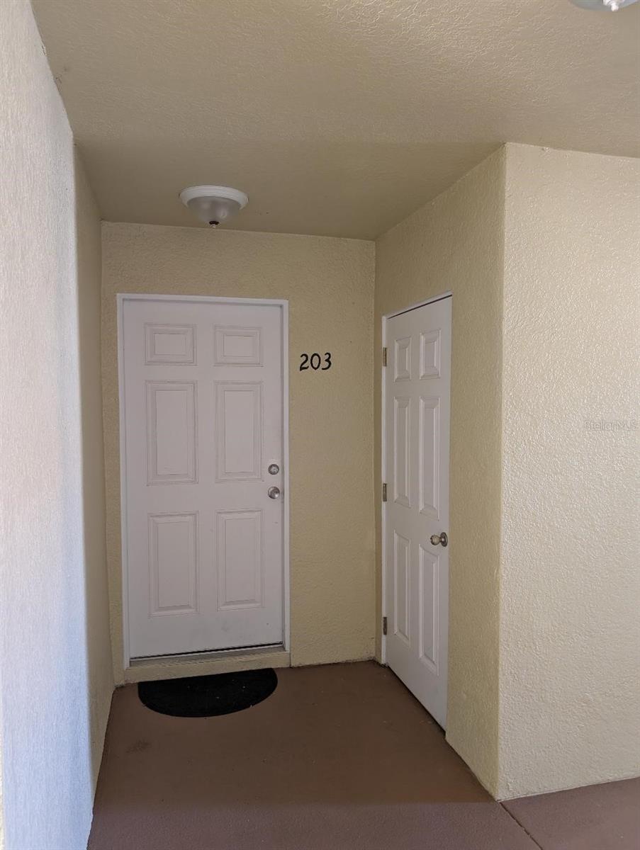 REGENCY PALMS CONDOS - Residential Lease