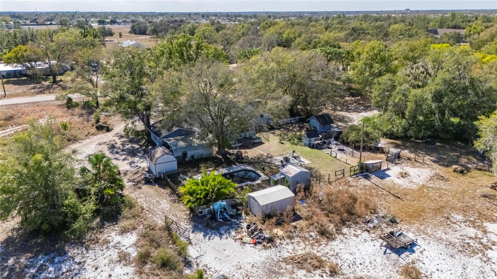 CADRECHA ESTATES - Residential