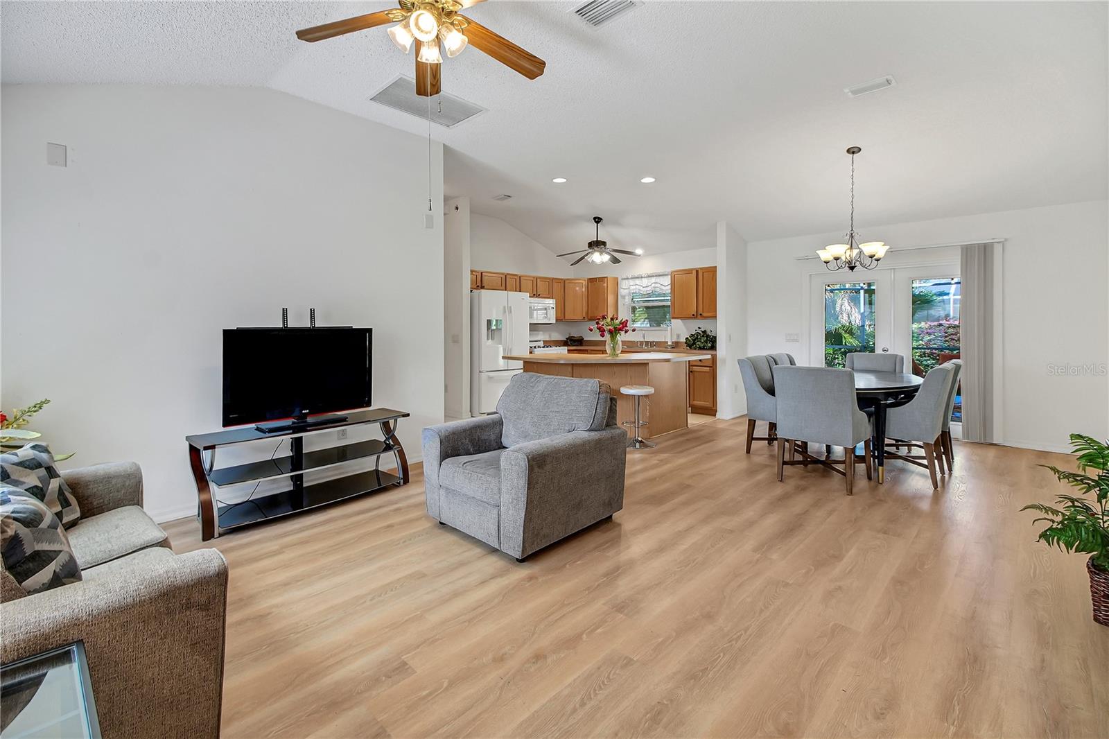 SPRING ARBOR VILLAGE - Residential