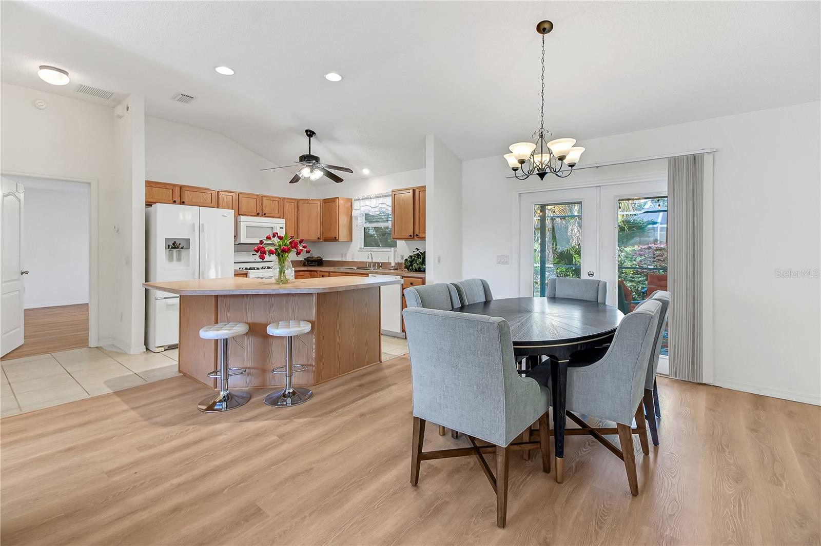 SPRING ARBOR VILLAGE - Residential