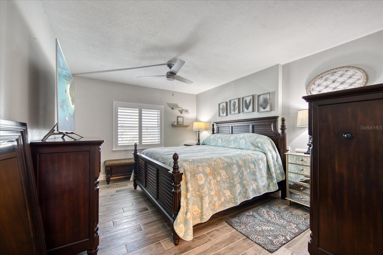 TOWER ISLE CONDO - Residential