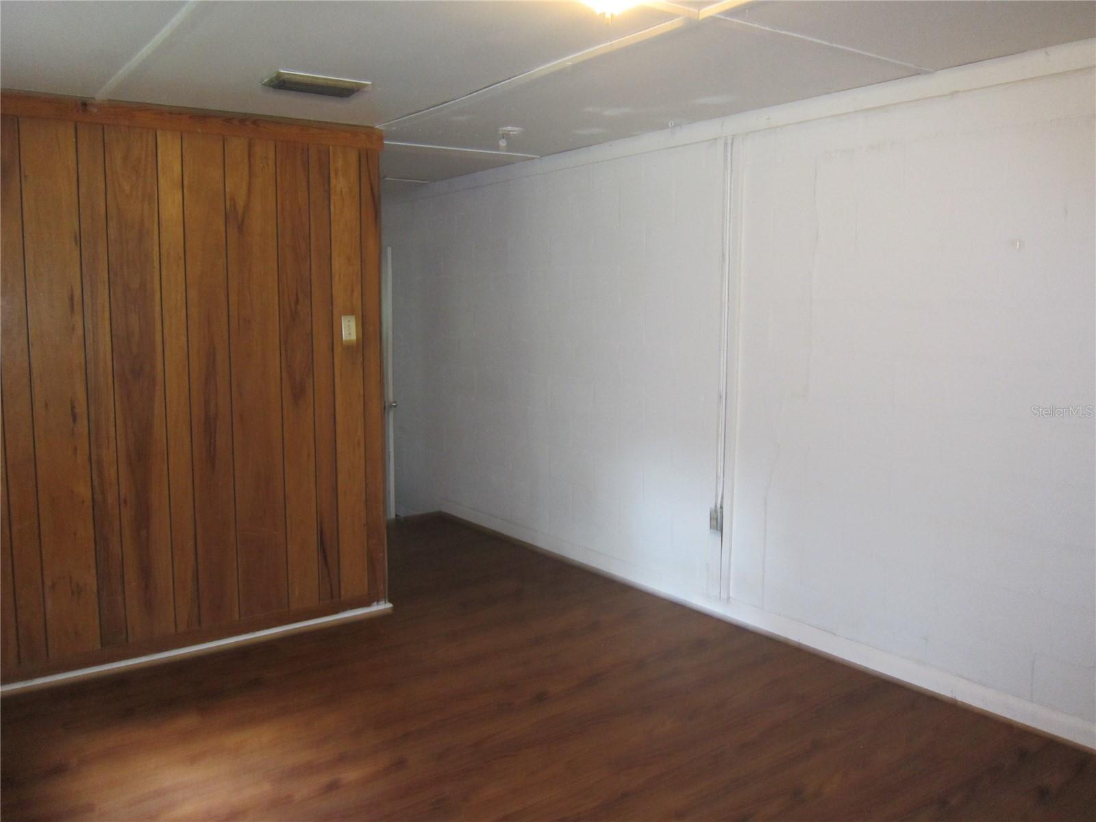 HISBICUS PARK - Residential Lease
