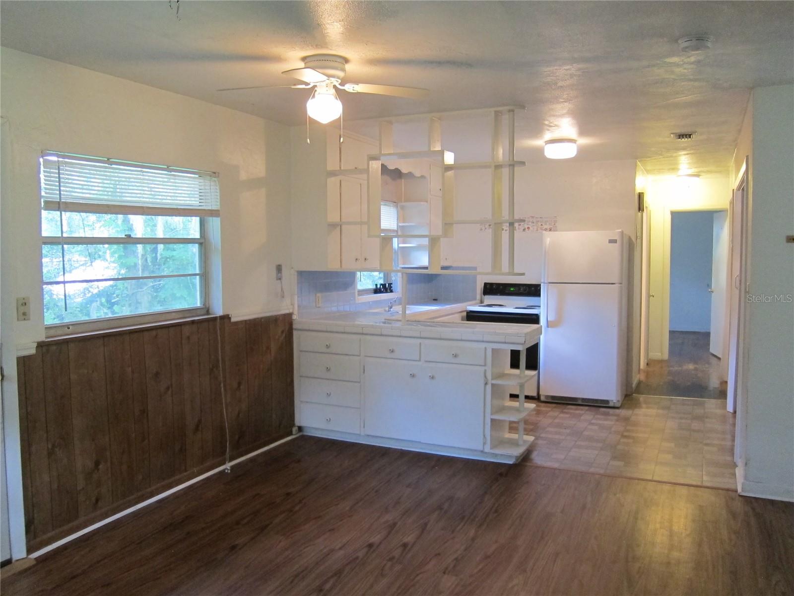 HISBICUS PARK - Residential Lease
