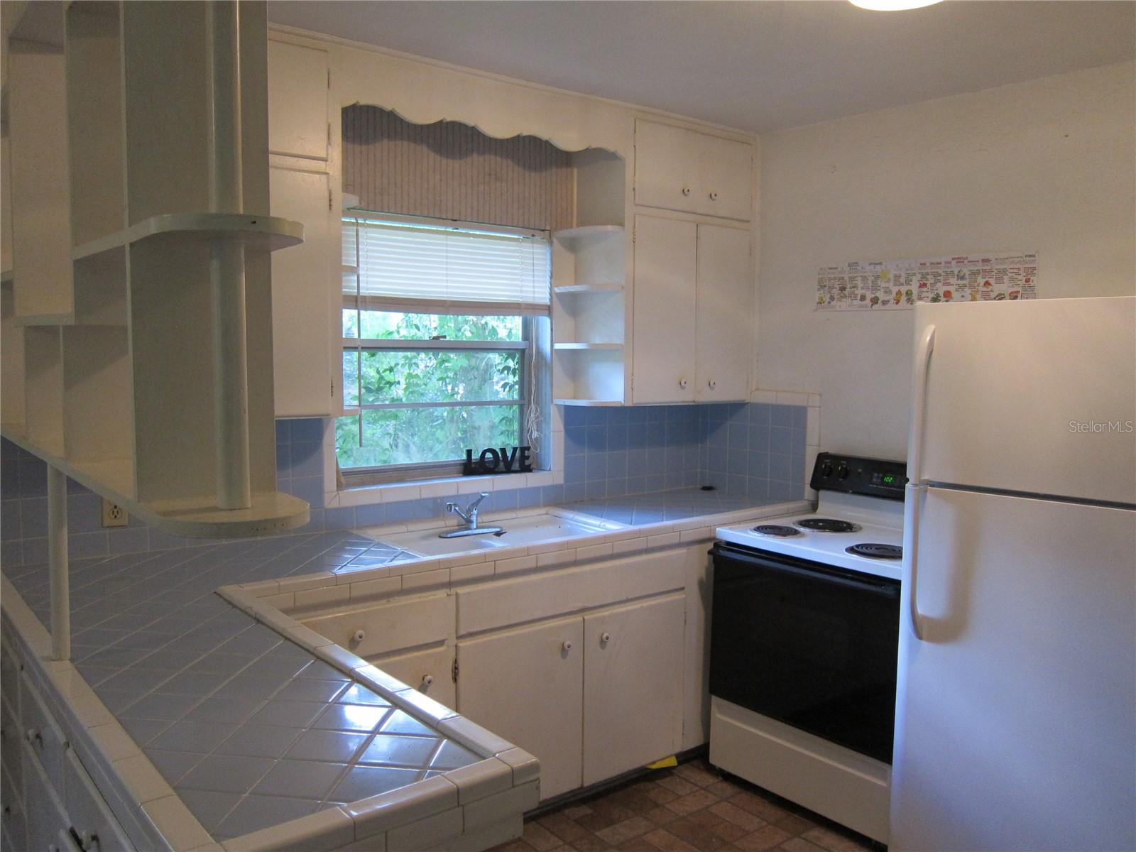HISBICUS PARK - Residential Lease