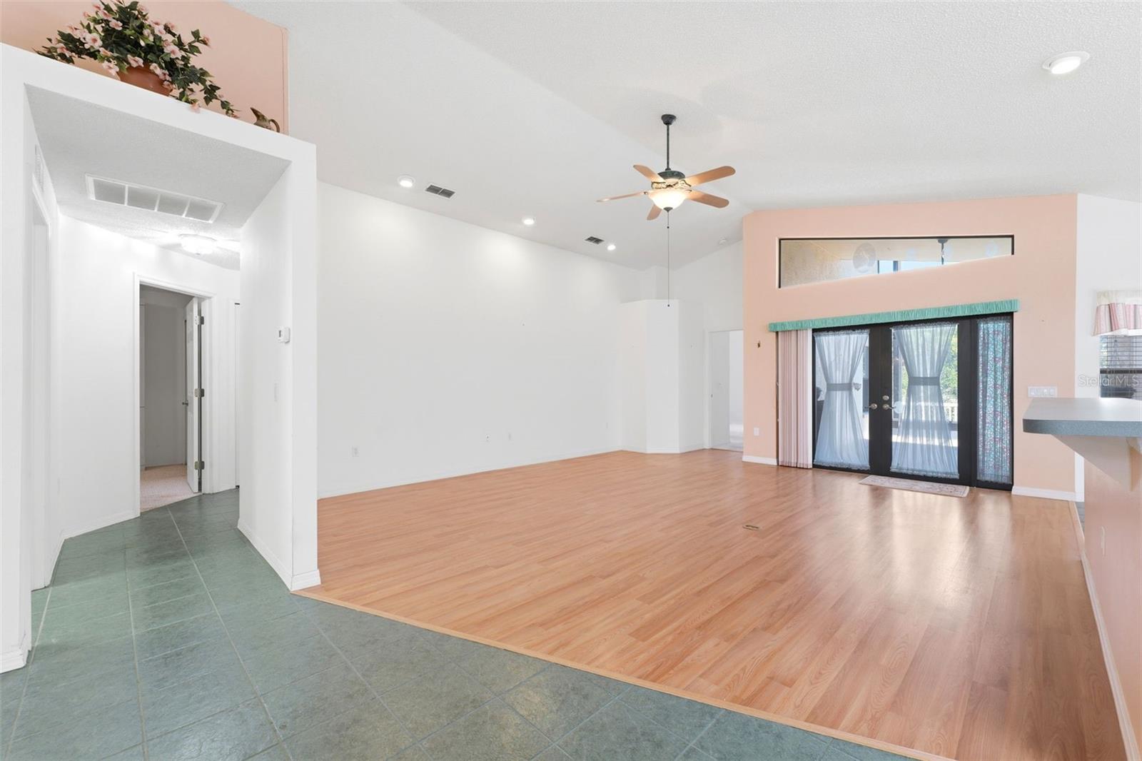 WELLINGTON AT SEVEN HILLS PH 1 - Residential