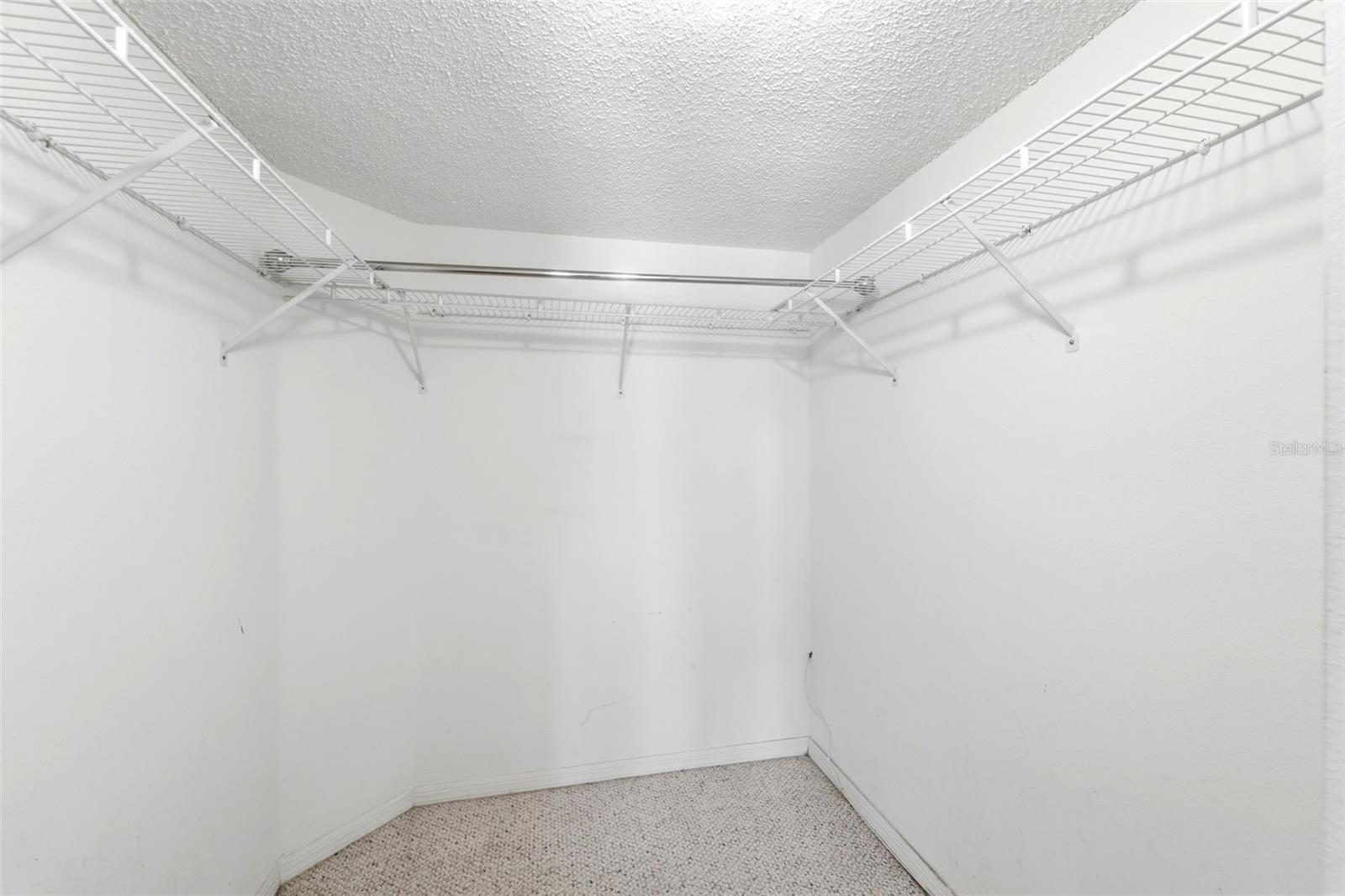 WELLINGTON AT SEVEN HILLS PH 1 - Residential