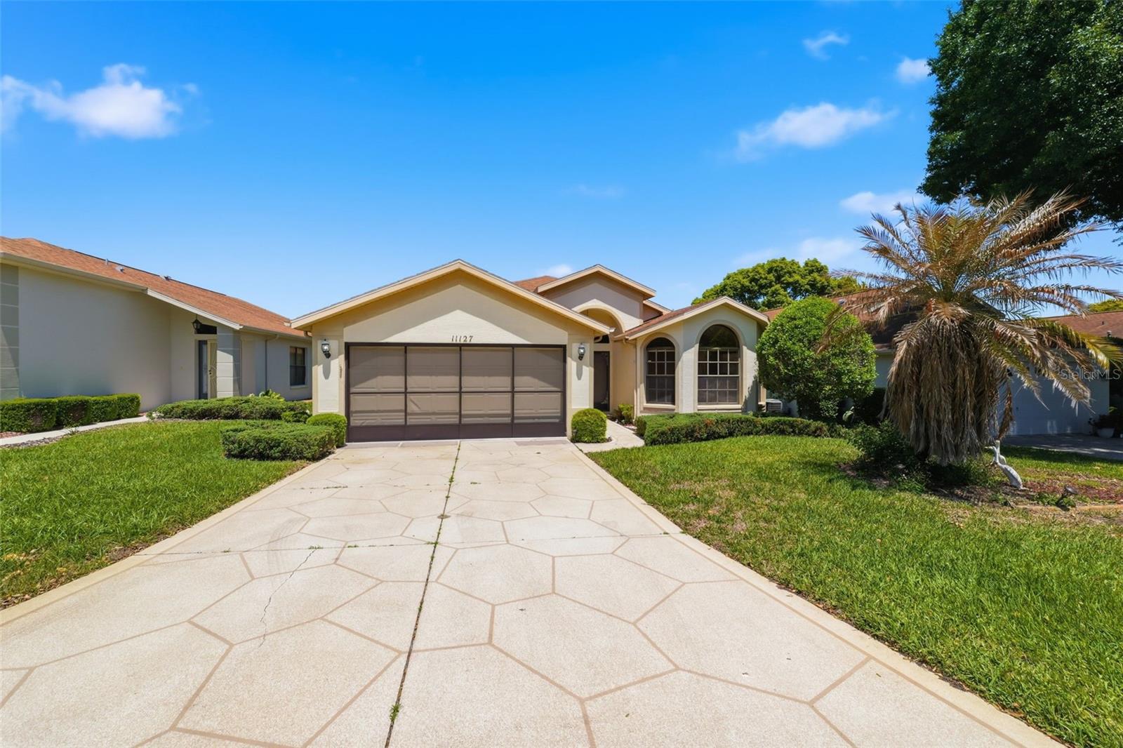 WELLINGTON AT SEVEN HILLS PH 1 - Residential