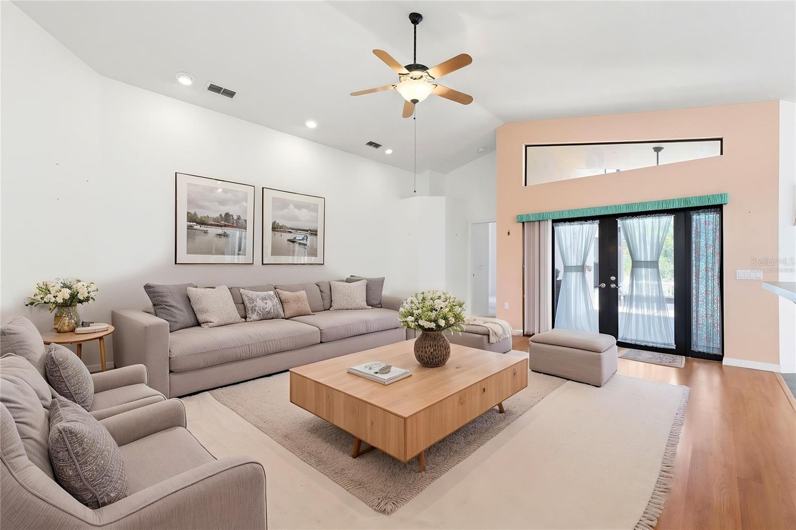 WELLINGTON AT SEVEN HILLS PH 1 - Residential