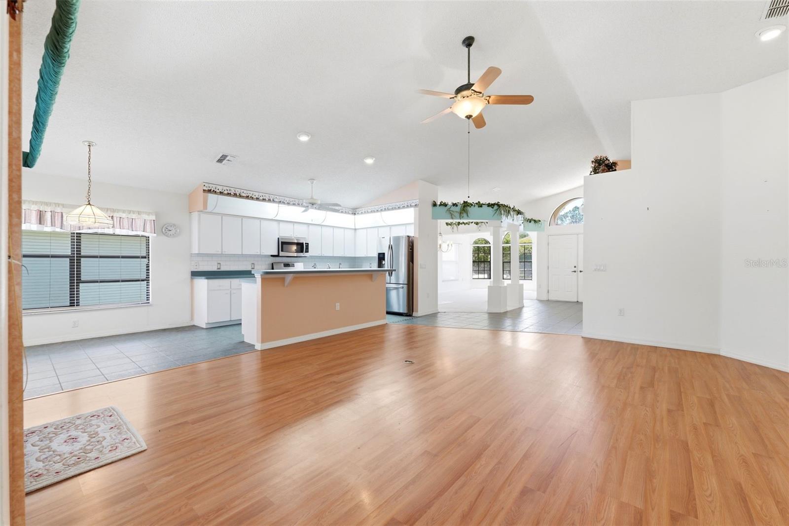 WELLINGTON AT SEVEN HILLS PH 1 - Residential