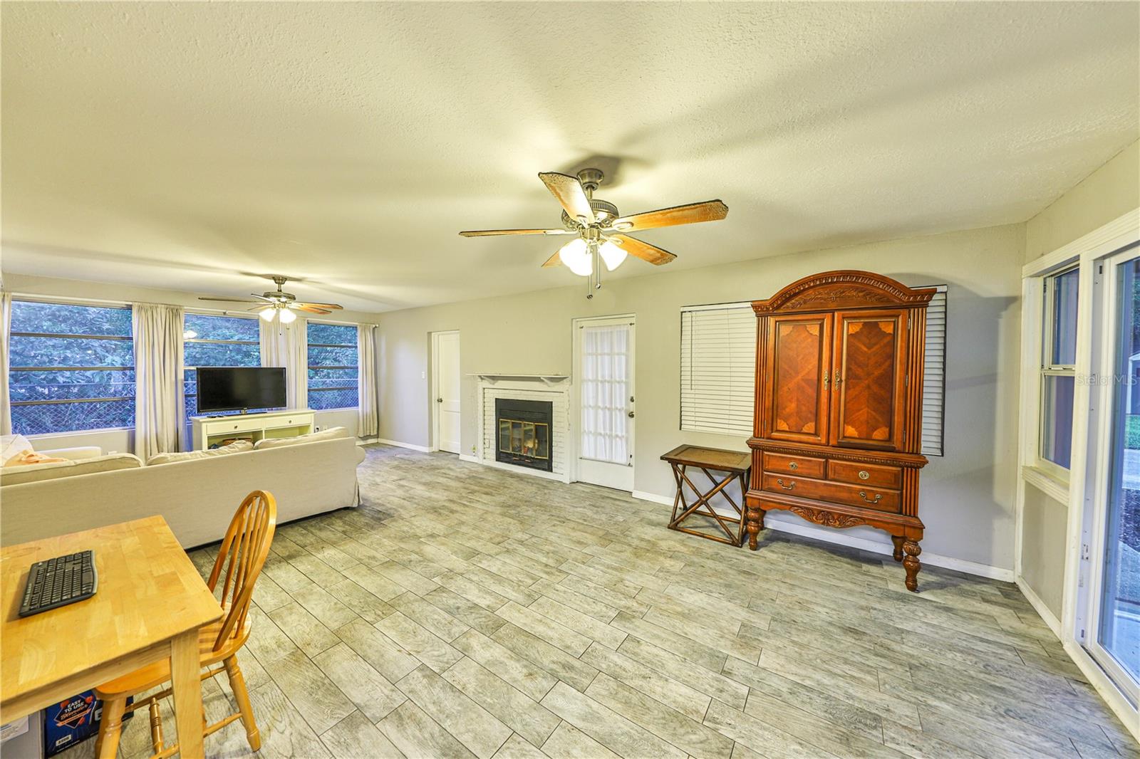 2381 ROXBURY ROAD