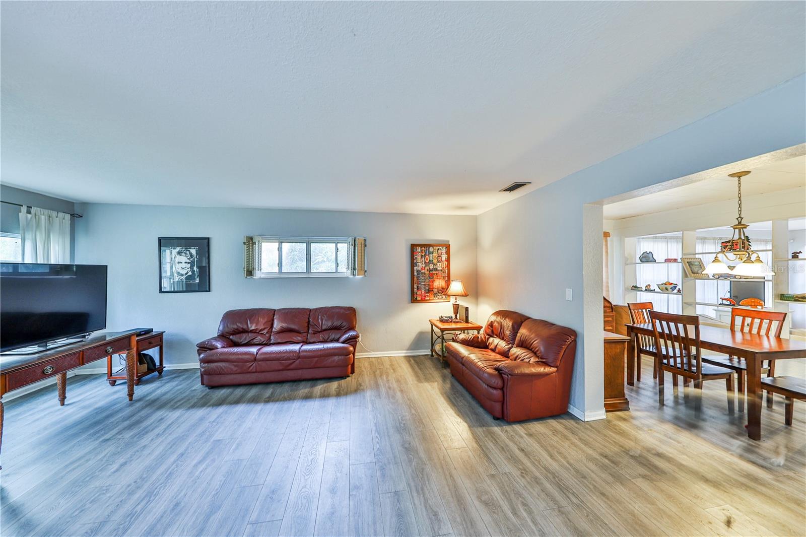 2381 ROXBURY ROAD