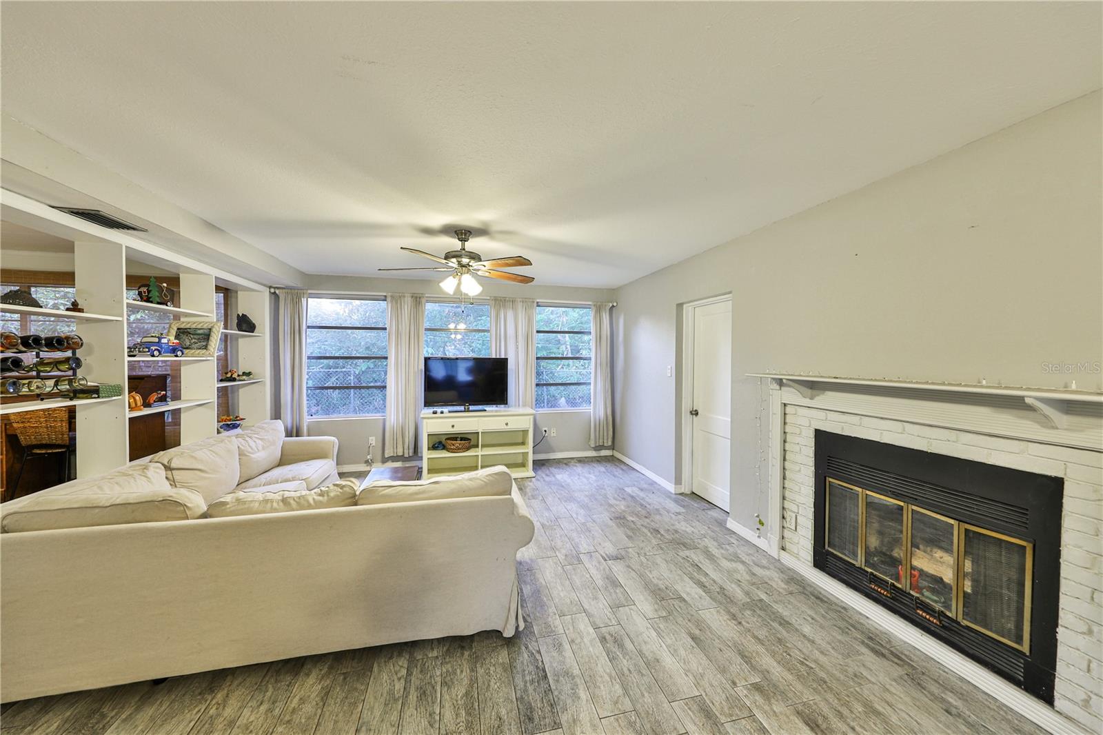 2381 ROXBURY ROAD