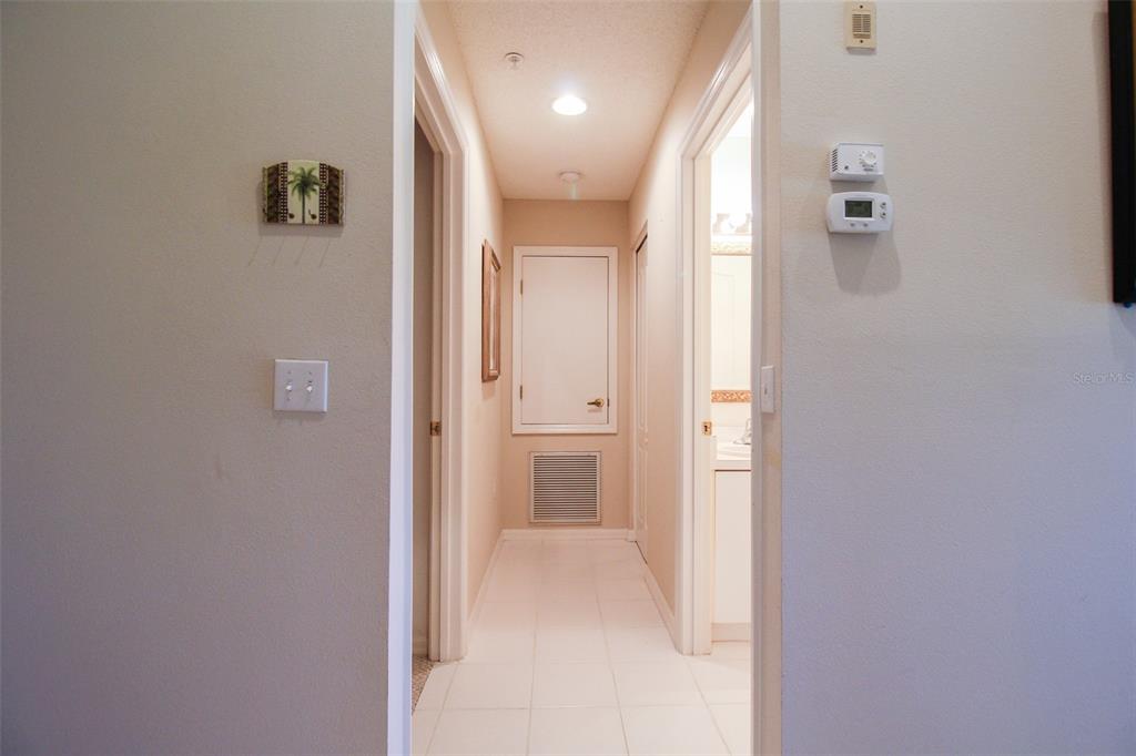 VERANDA 3 AT HERITAGE OAKS - Residential Lease