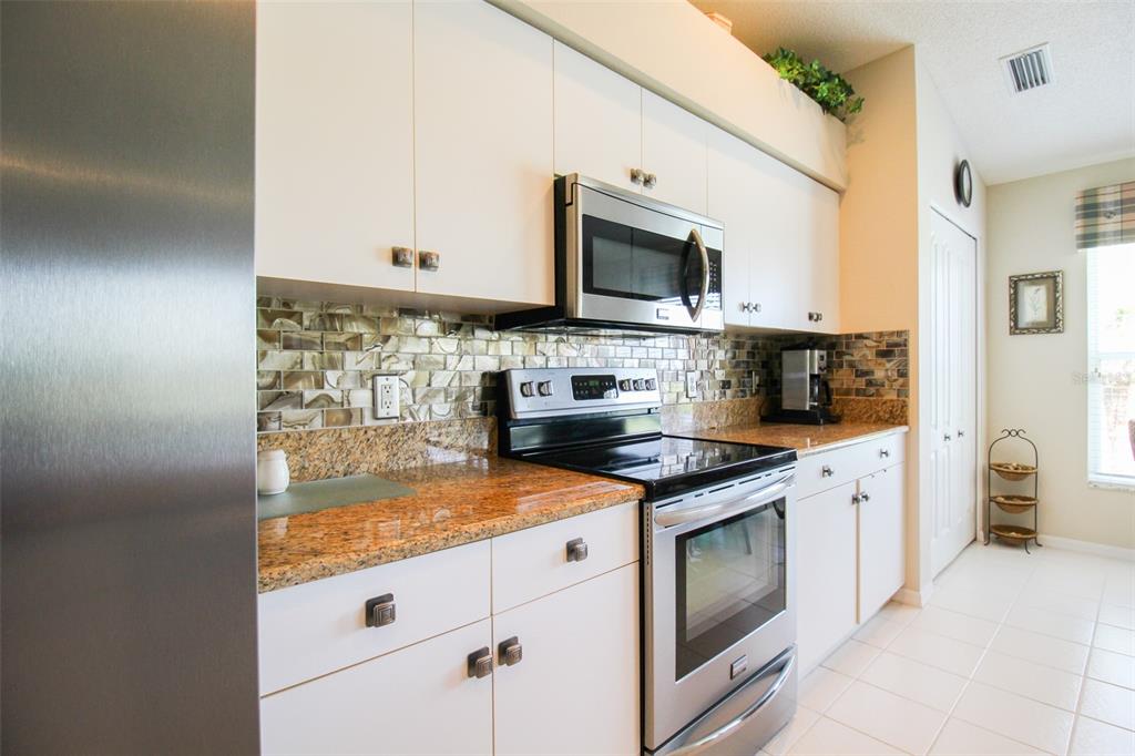 VERANDA 3 AT HERITAGE OAKS - Residential Lease
