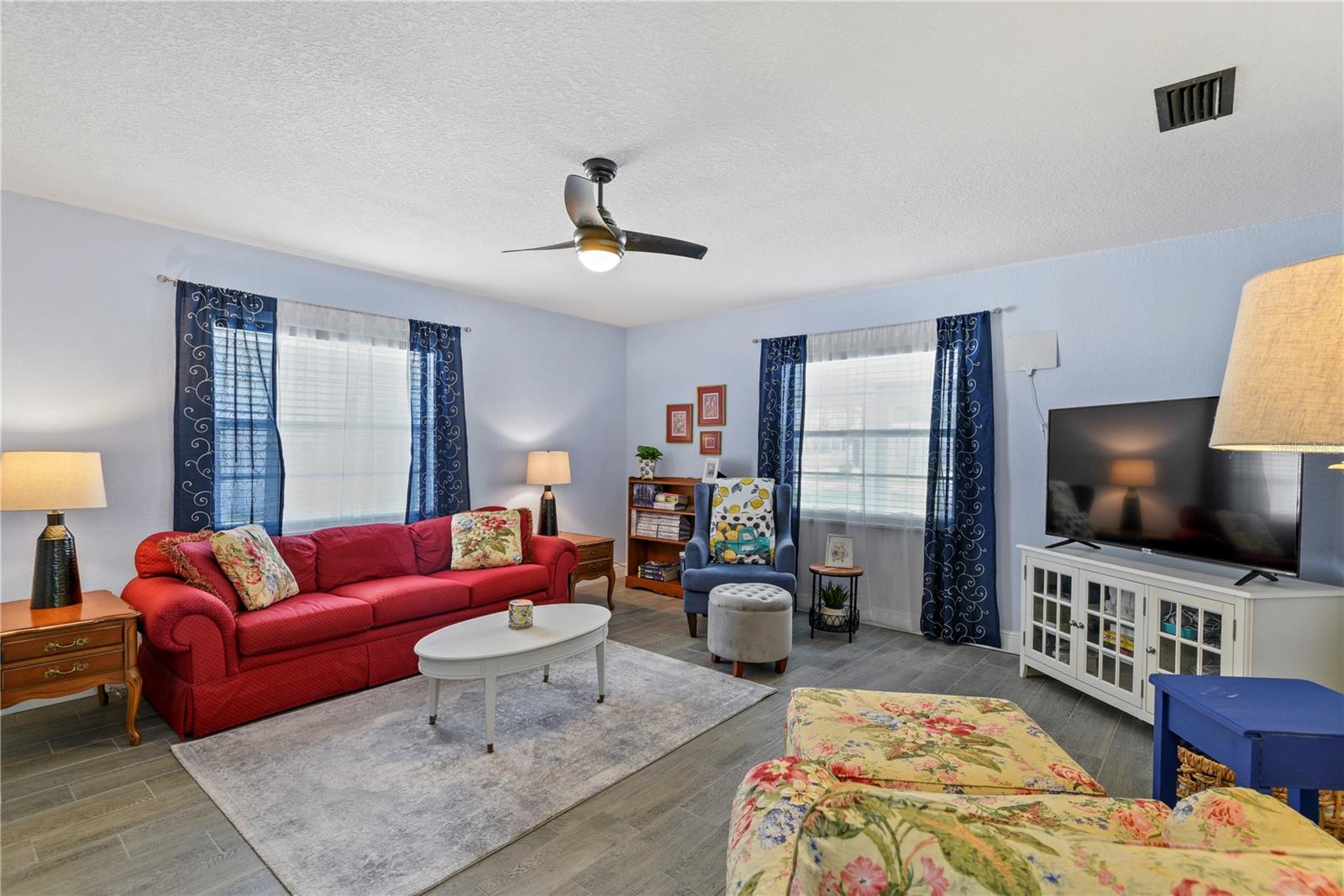 COLLEGE PARK CC SEC - Residential