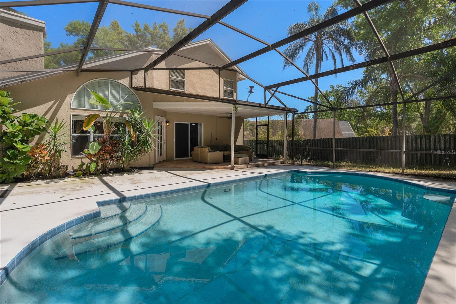 936 SUMMER LAKES DRIVE