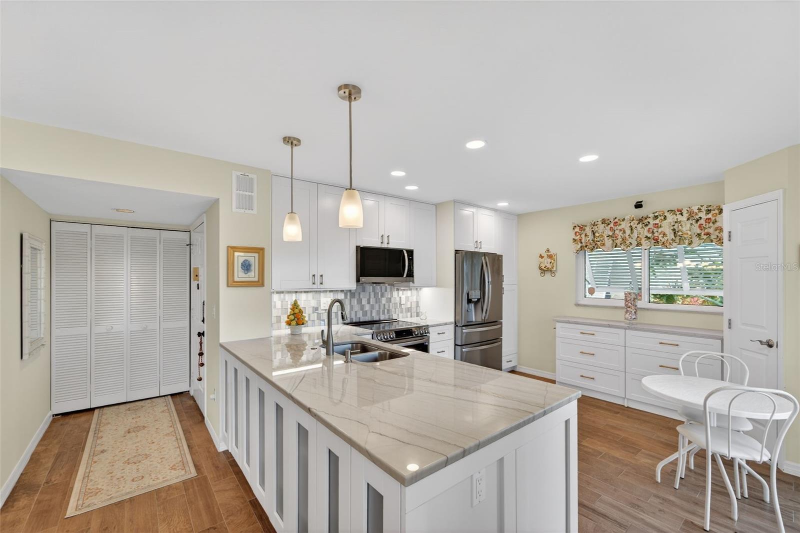 WESTCHESTER GARDEN & PLAN - Residential