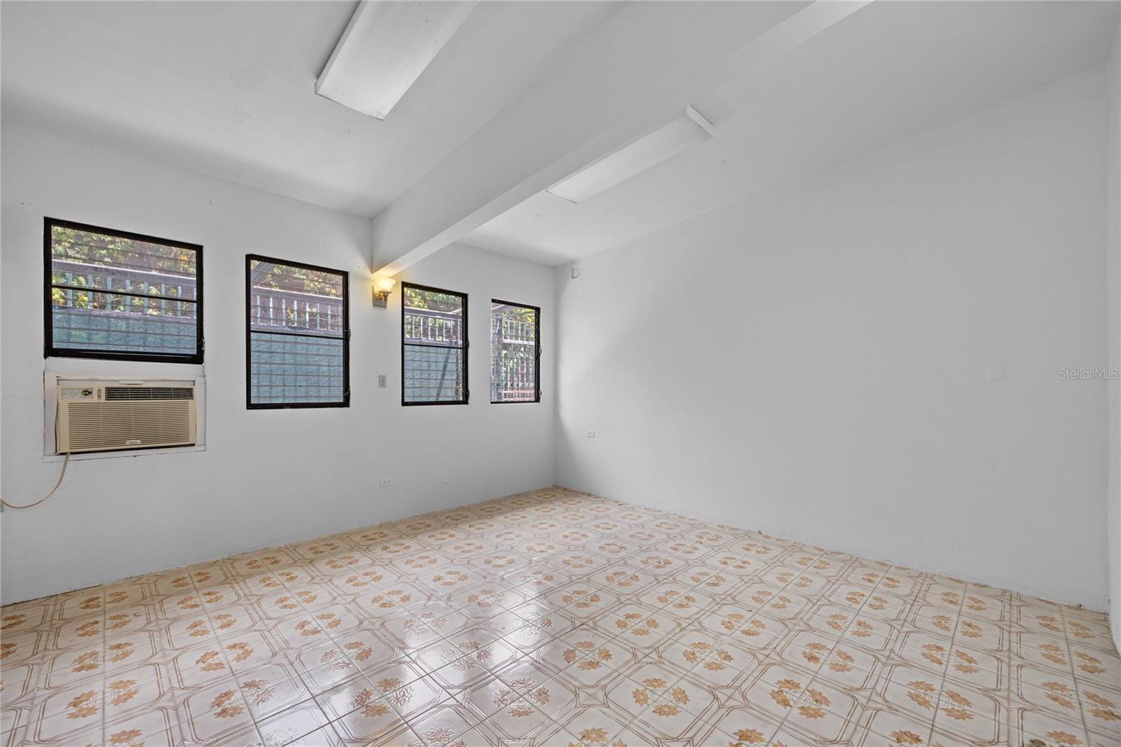 CAPARRA HEIGHTS - Residential Lease