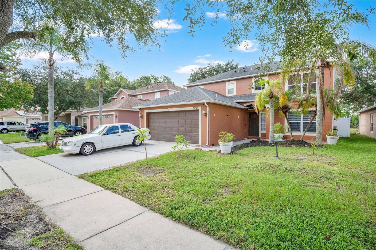 3230 ERSKINE DRIVE