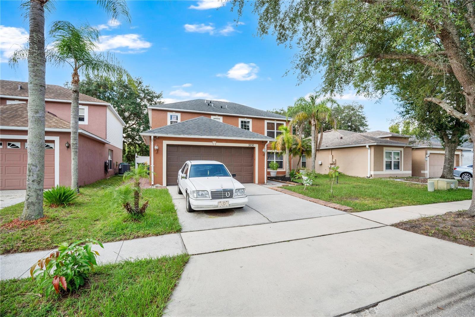 3230 ERSKINE DRIVE