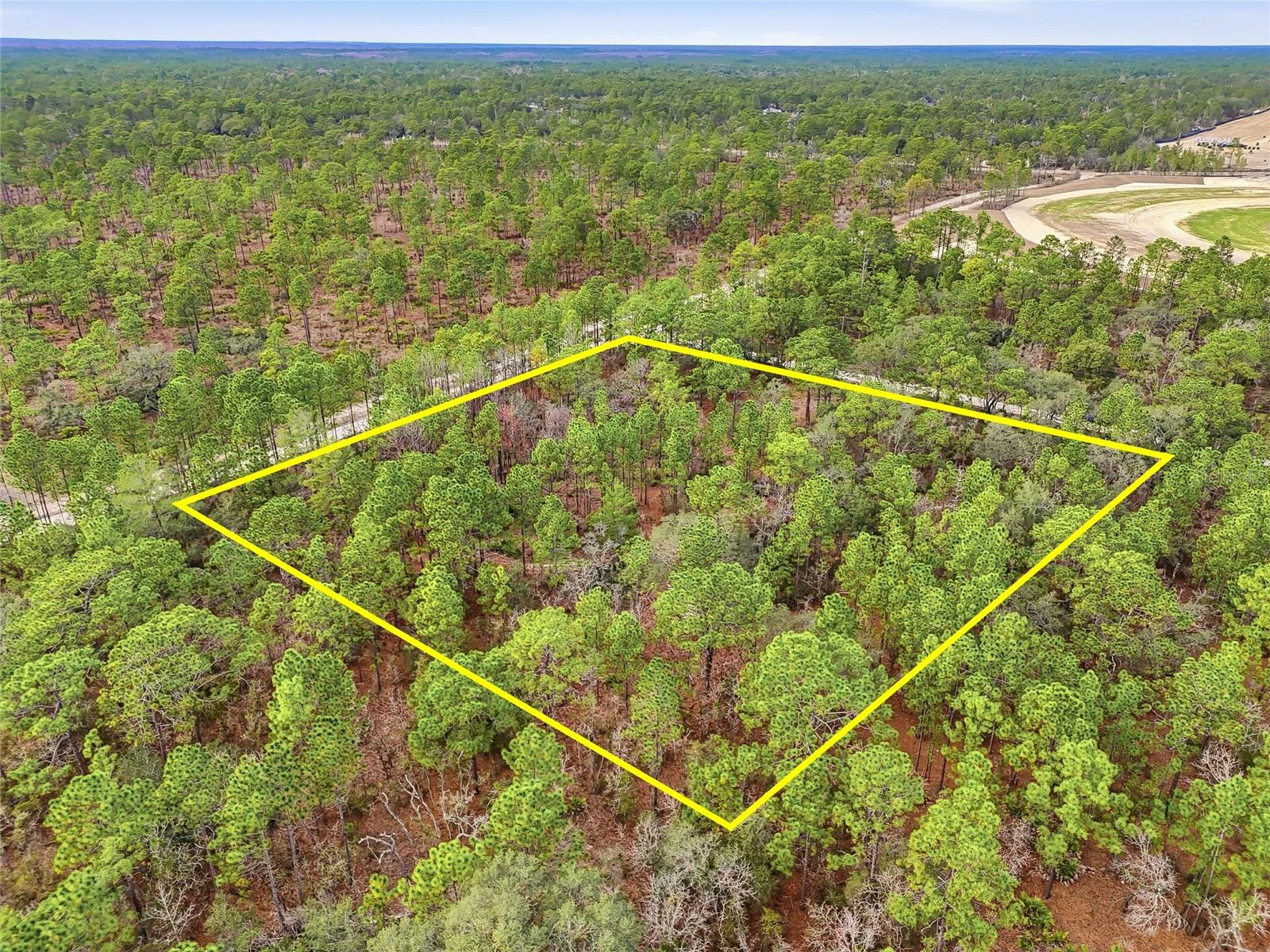 LONDON TERRACE - Land