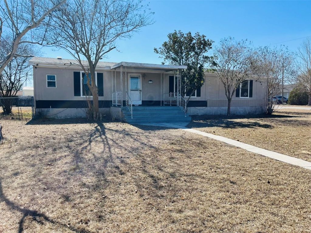 Photo of 9300 SE 119th Street, Belleview, FL 34420 (MLS # O6380311)