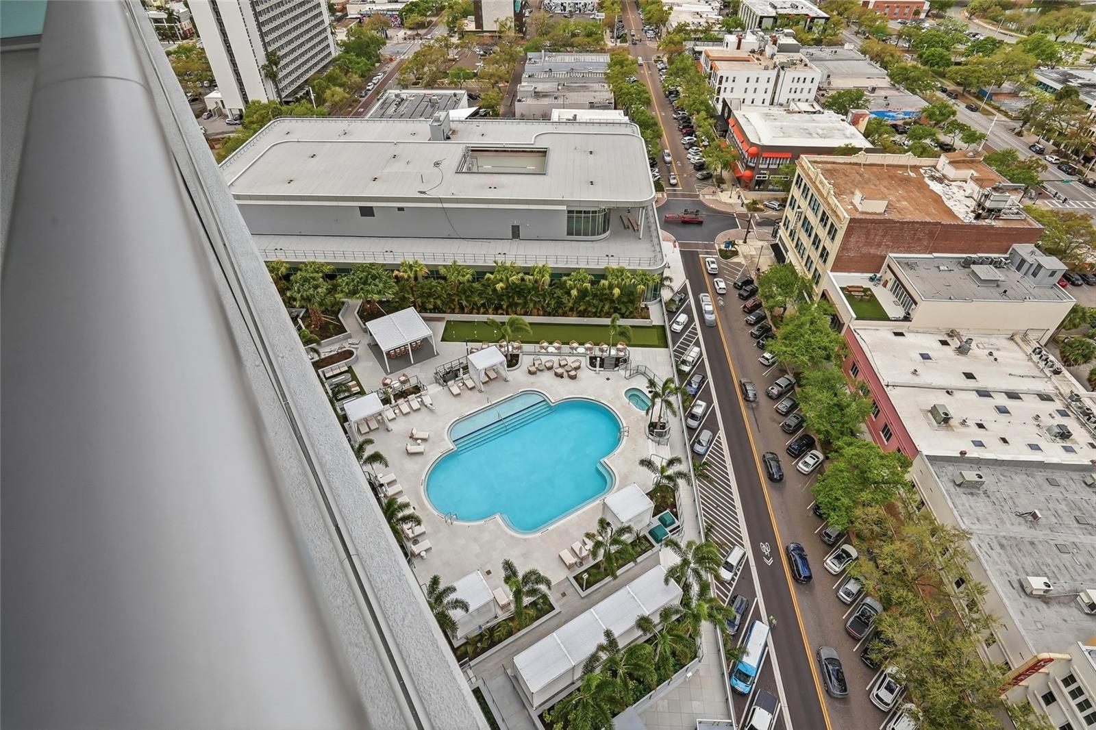 400 CENTRAL - Residential