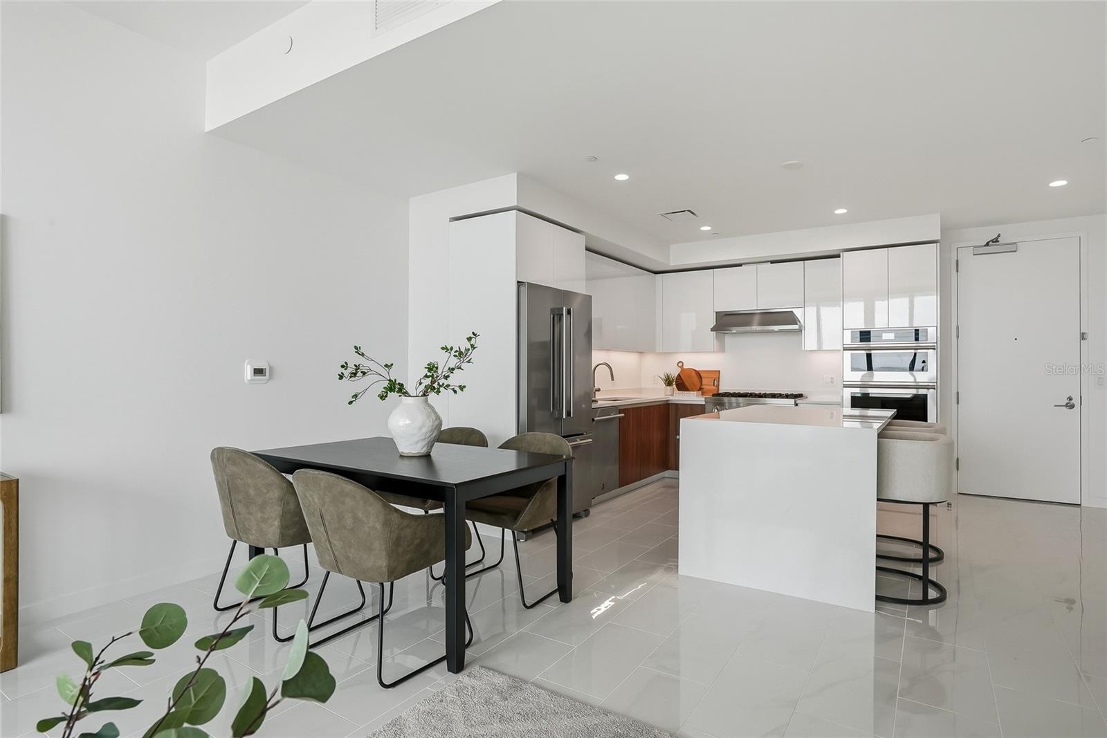 400 CENTRAL - Residential