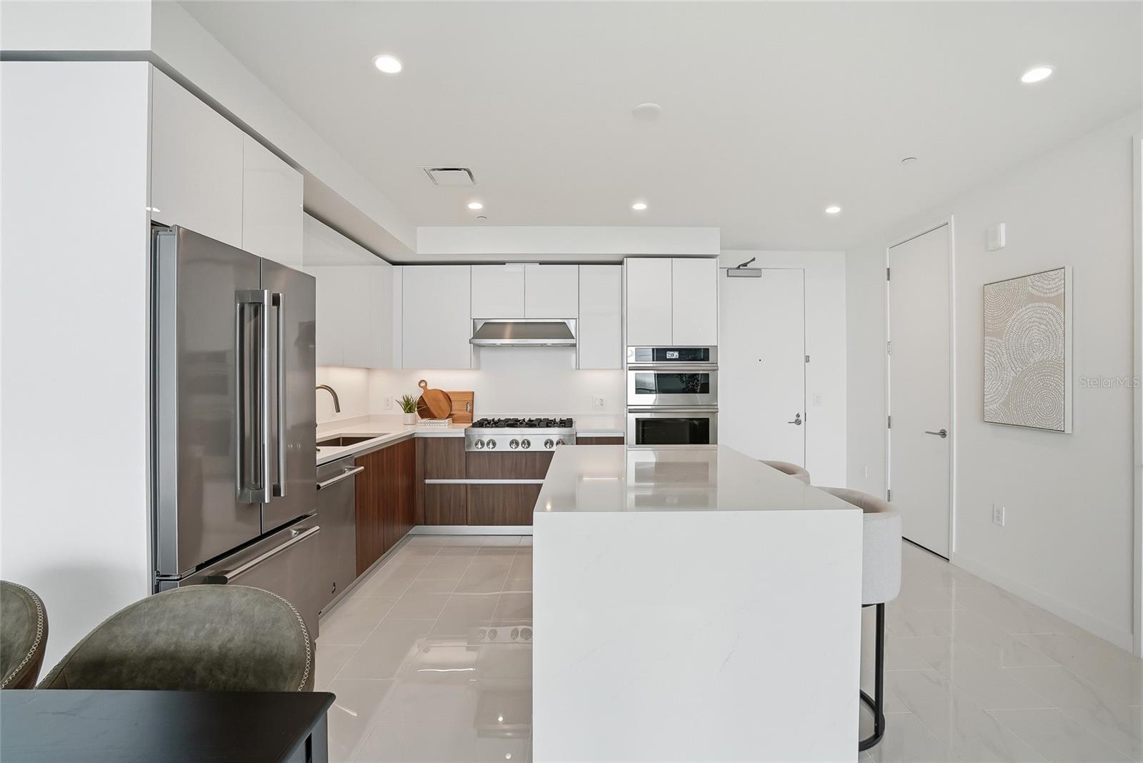 400 CENTRAL - Residential