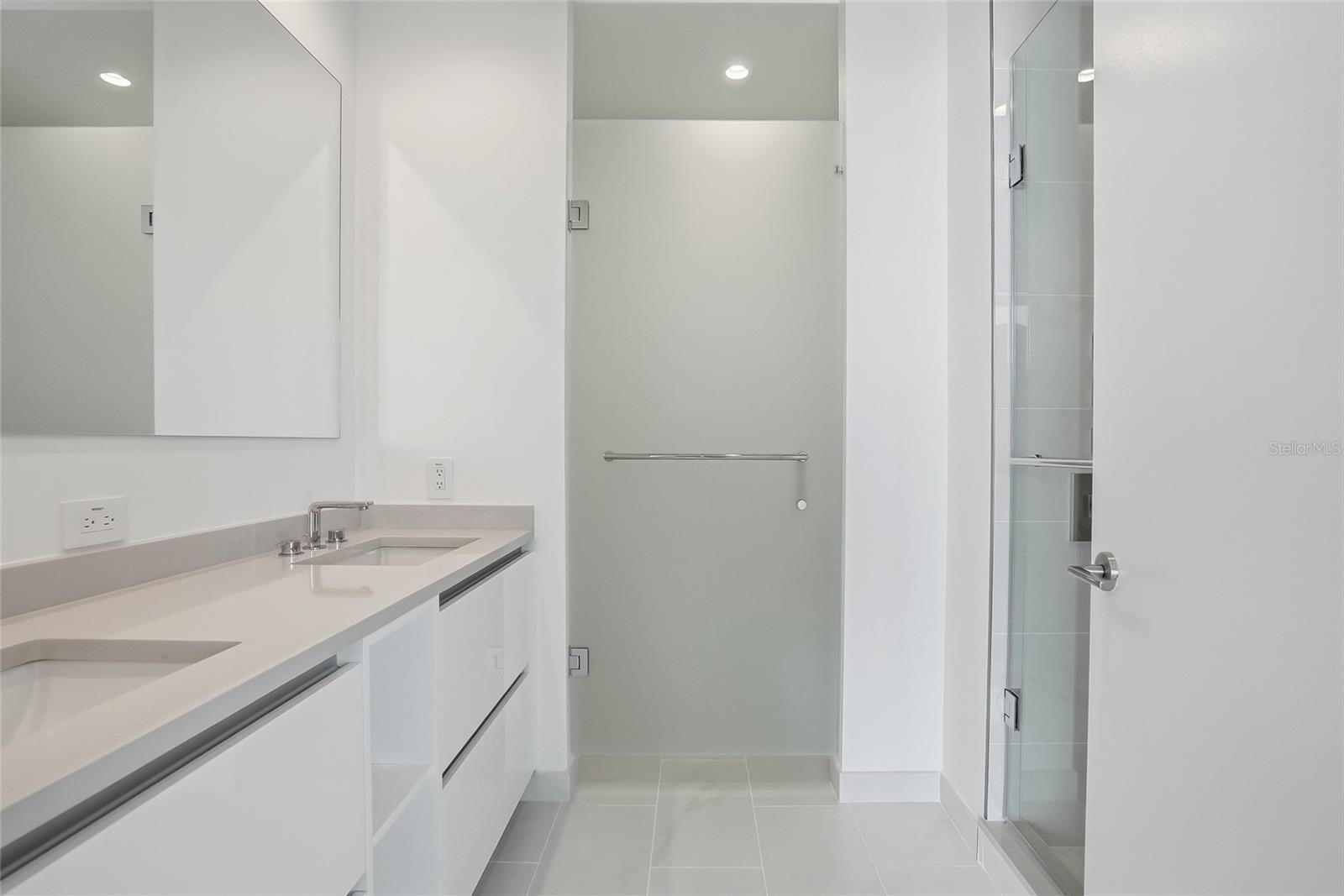 400 CENTRAL - Residential