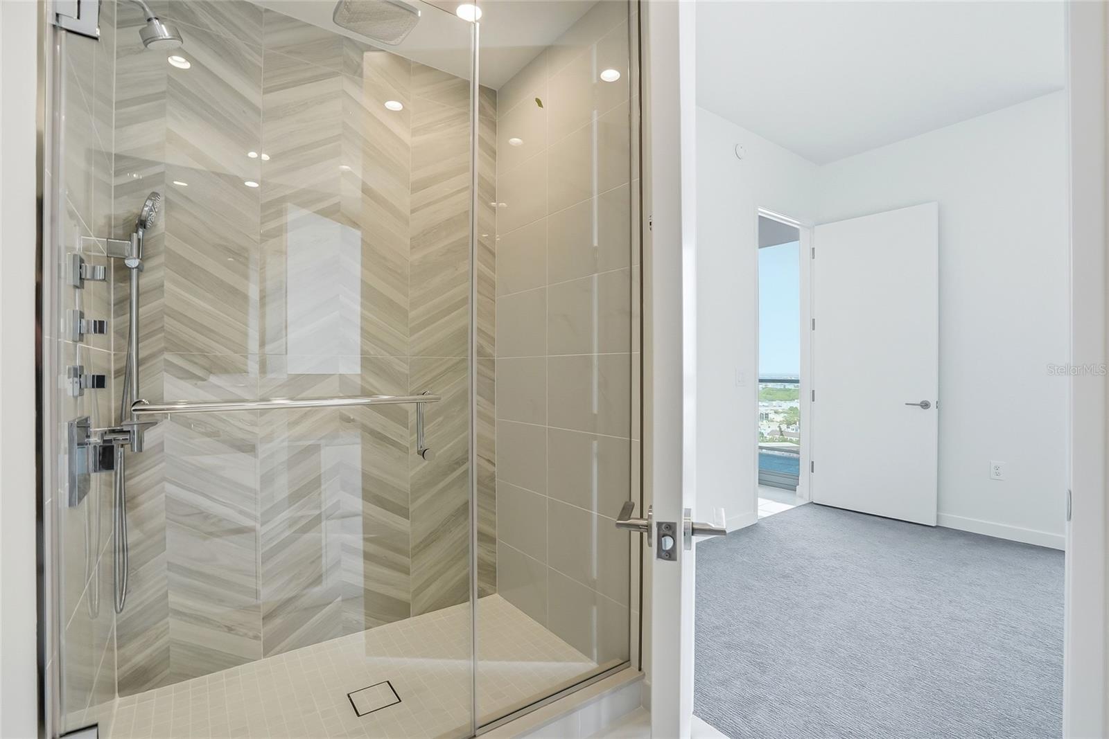 400 CENTRAL - Residential