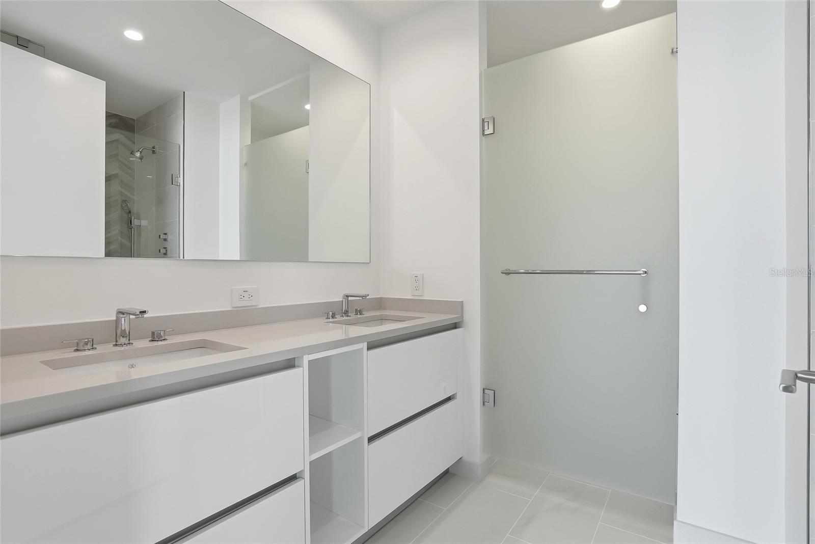 400 CENTRAL - Residential