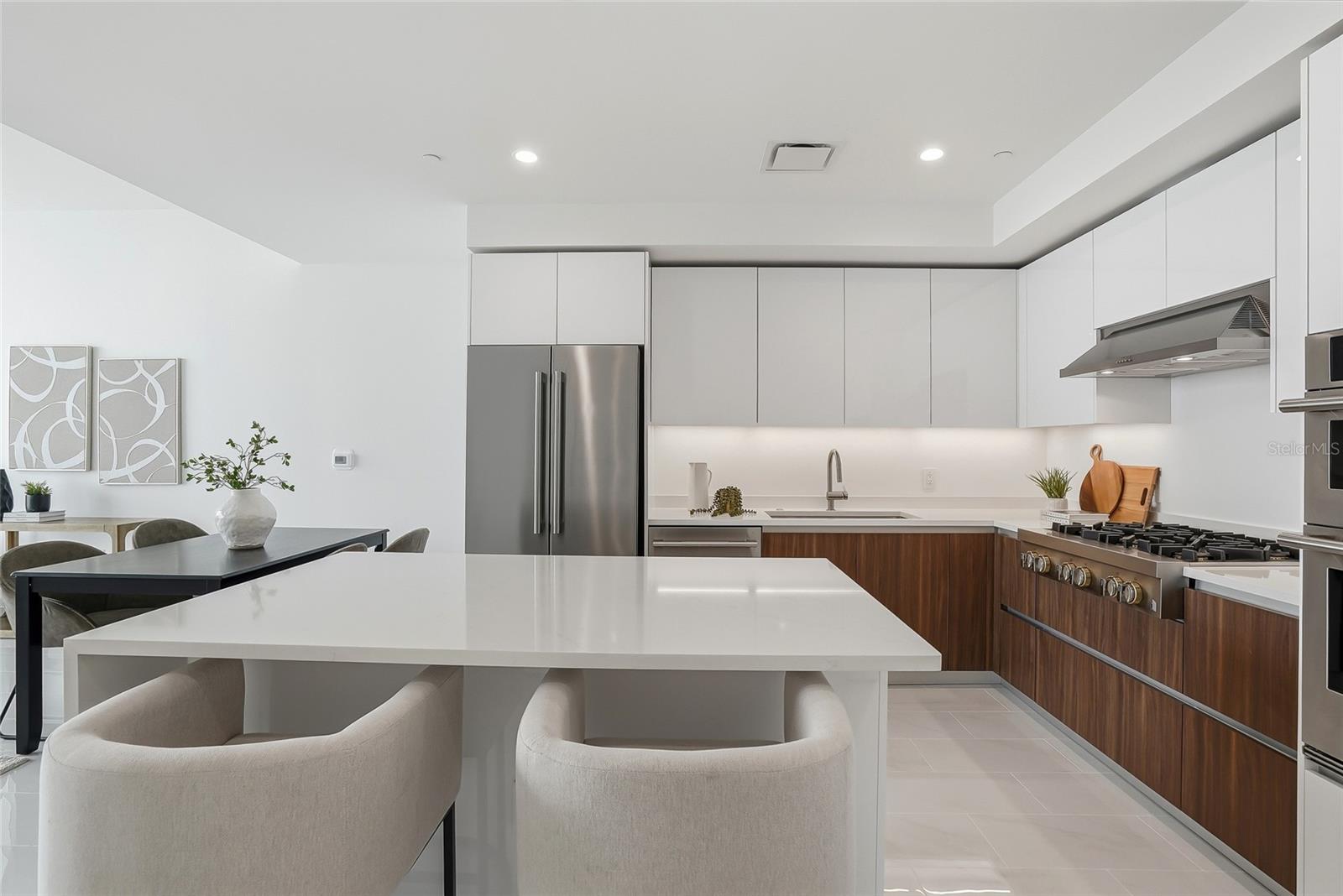 400 CENTRAL - Residential