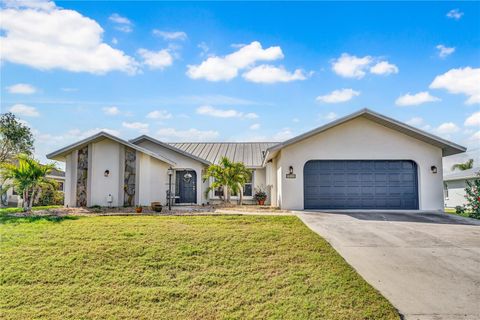 A home in PORT CHARLOTTE