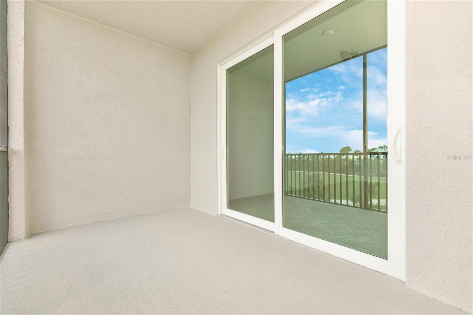 WELLEN PARK GOLF & COUNTRY CLUB - Residential Lease