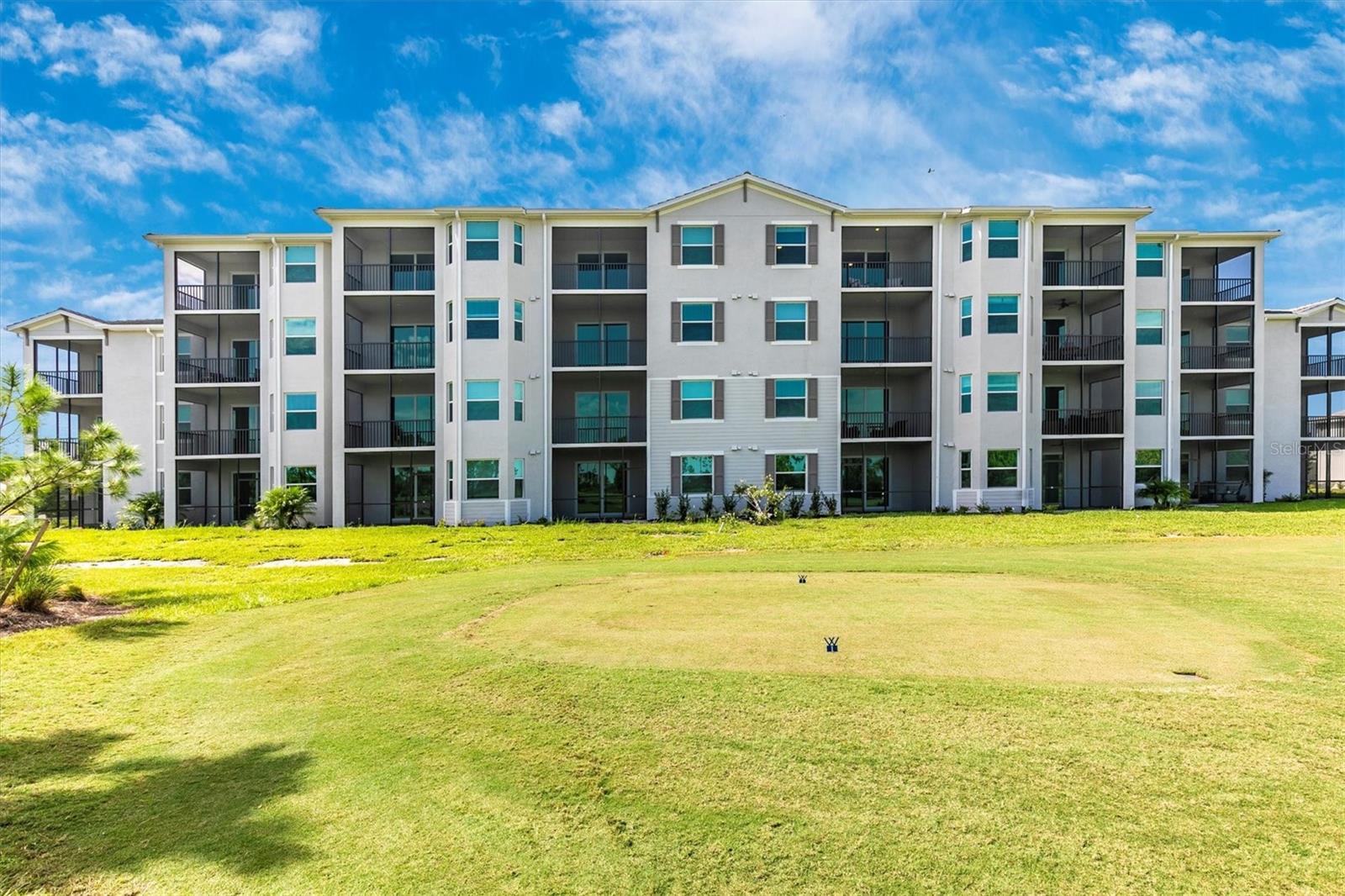 WELLEN PARK GOLF & COUNTRY CLUB - Residential Lease