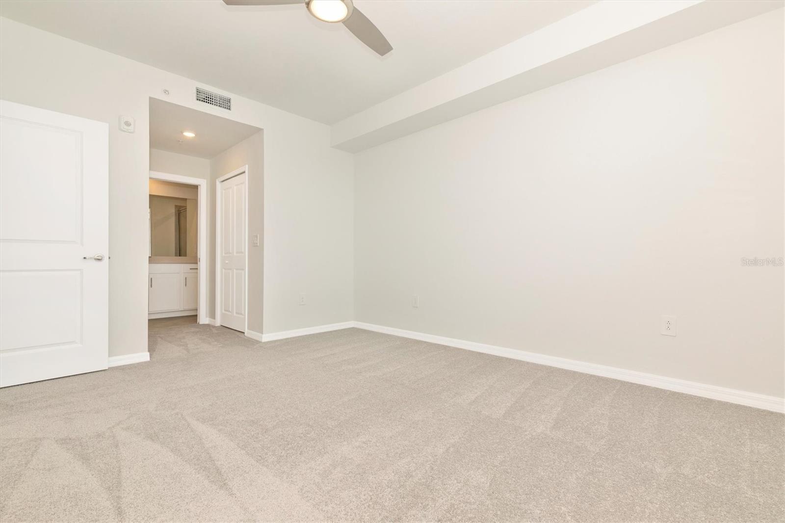 WELLEN PARK GOLF & COUNTRY CLUB - Residential Lease