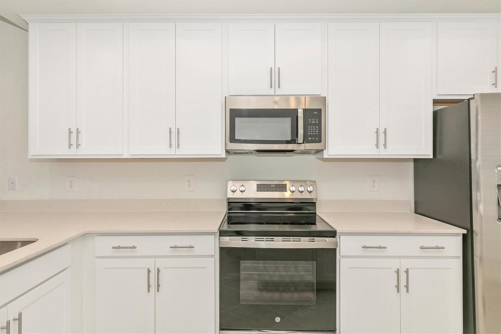 WELLEN PARK GOLF & COUNTRY CLUB - Residential Lease