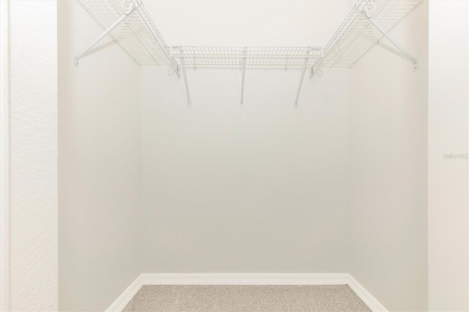 WELLEN PARK GOLF & COUNTRY CLUB - Residential Lease