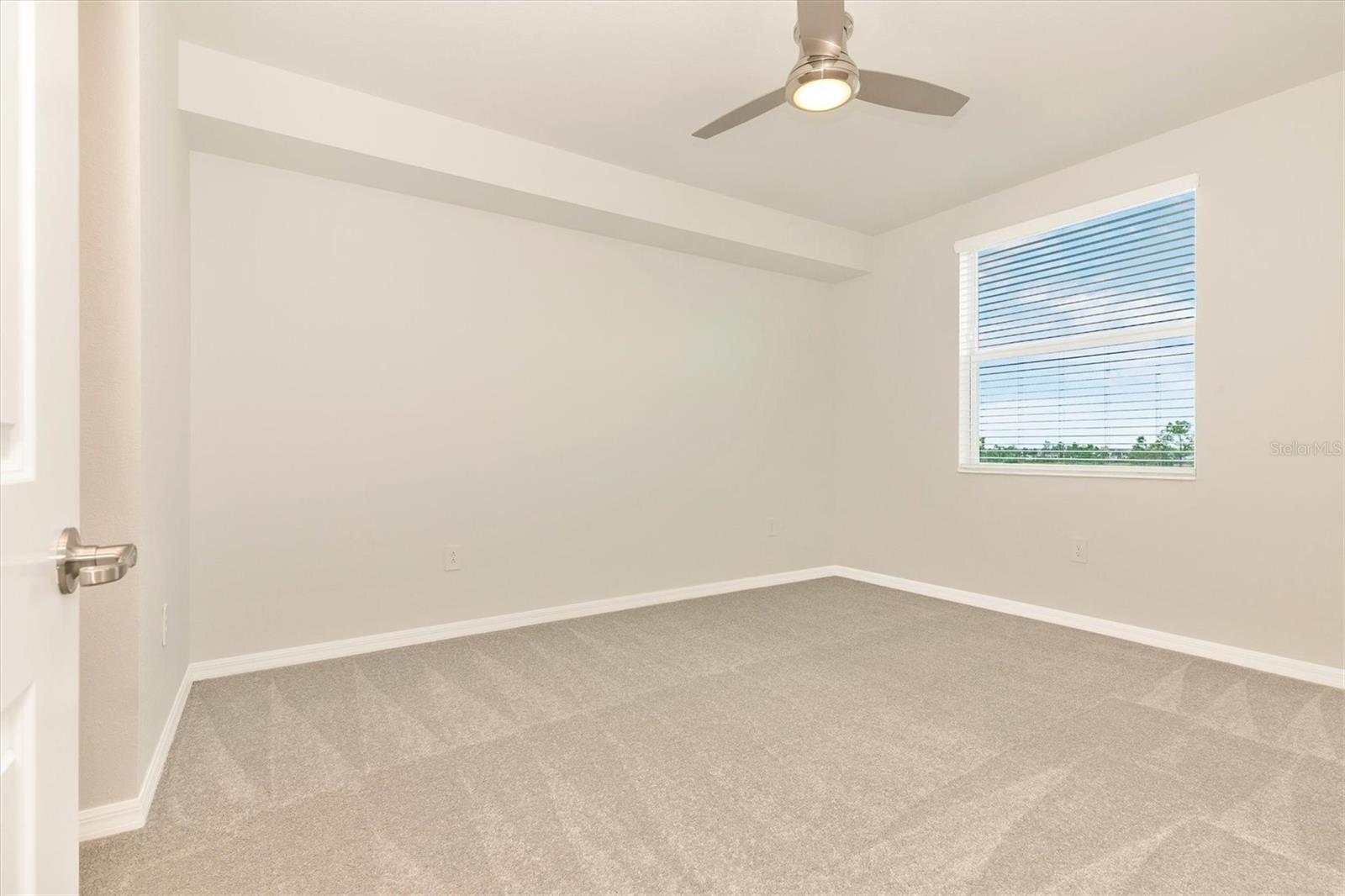 WELLEN PARK GOLF & COUNTRY CLUB - Residential Lease