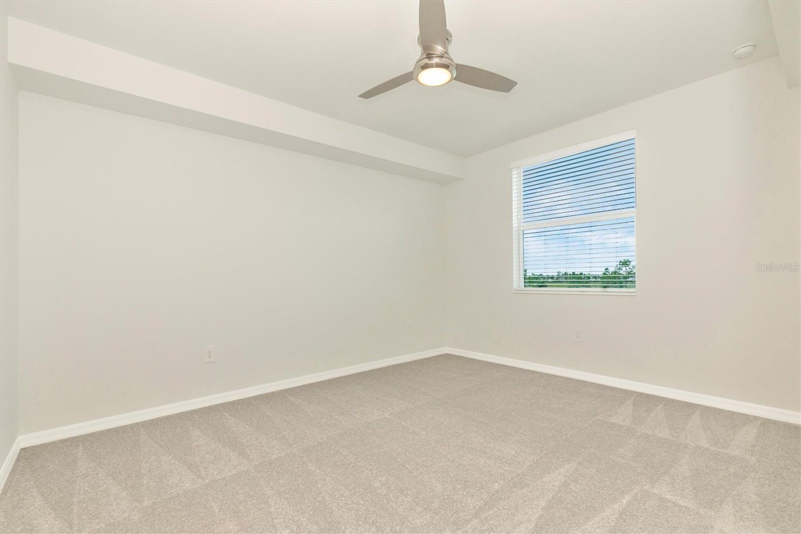 WELLEN PARK GOLF & COUNTRY CLUB - Residential Lease