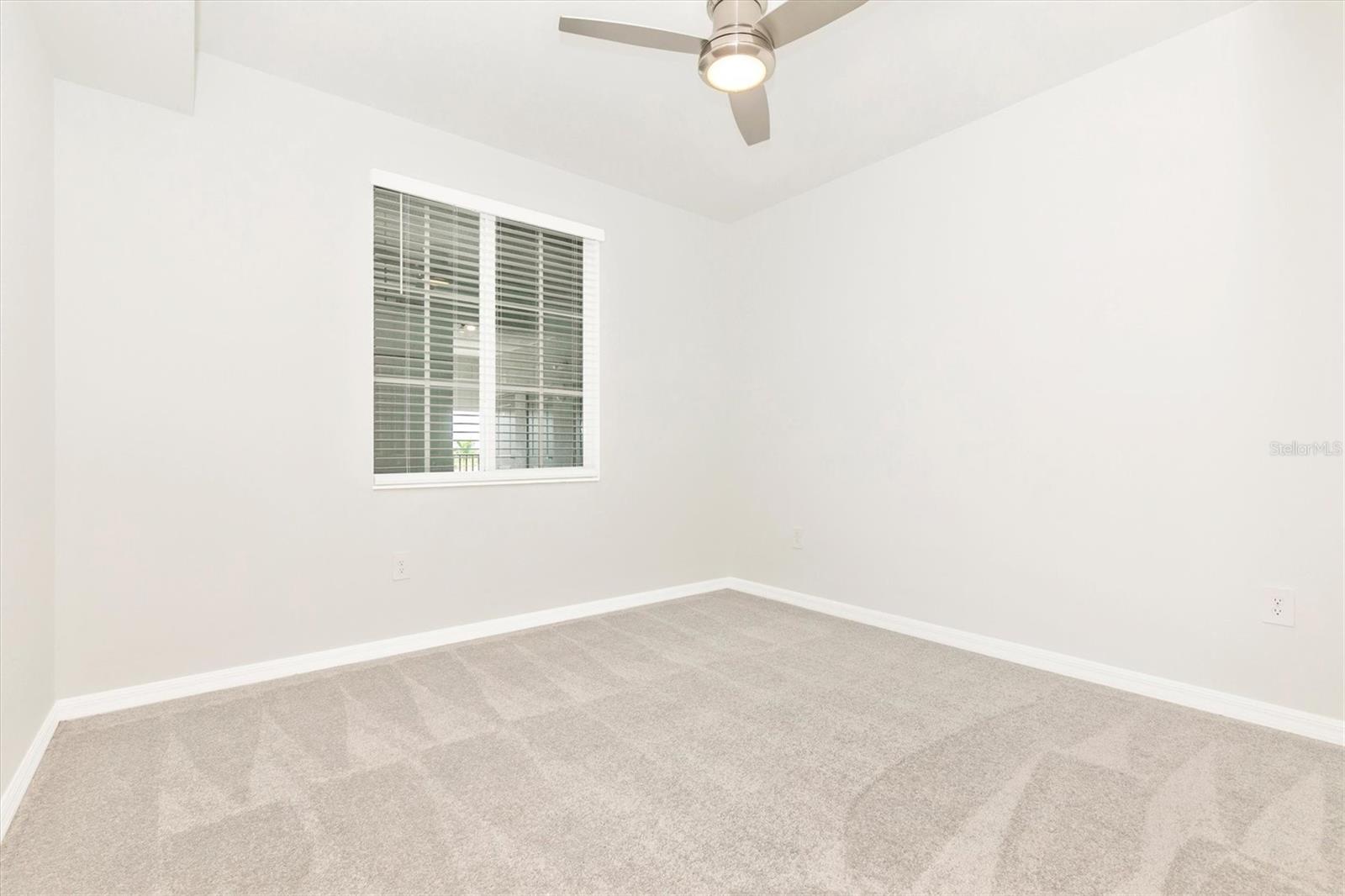 WELLEN PARK GOLF & COUNTRY CLUB - Residential Lease