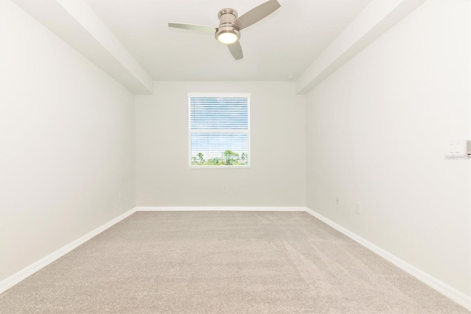 WELLEN PARK GOLF & COUNTRY CLUB - Residential Lease